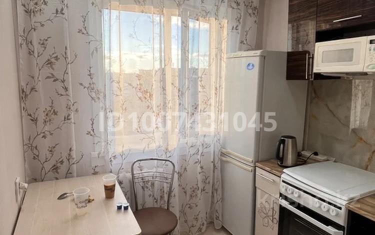 1-бөлмелі пәтер · 31.5 м² · 3/5 қабат, Улица Строителей 6а, бағасы: 100 000 ₸ в Аксу — фото 2