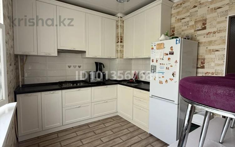 2-бөлмелі пәтер · 53 м² · 3/5 қабат, 17-ш/а. 92, бағасы: 250 000 ₸ в Актау, 17-й мкр — фото 2