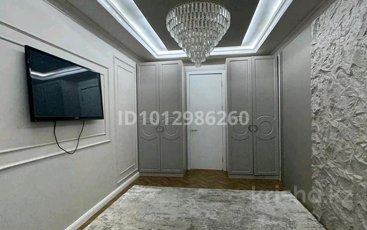 3-комнатная квартира · 65 м² · 13/17 этаж, Нажмединова29/3 — Нурлы жол за 350 000 ₸ в Астане, Сарайшык р-н — фото 2