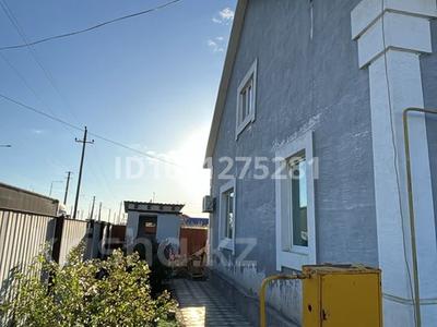Жеке үй · 5 бөлме · 140 м² · 140 жүзд., Көктем ш/а., 14 14 — Сенебая Жумахана 14, бағасы: 50 млн ₸ в Атырау, мкр Коктем