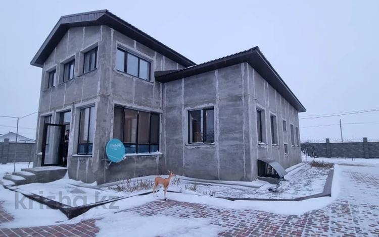 Жеке үй · 5 бөлме · 300 м² · 20 жүзд., Имангалиева 1, бағасы: 1 млн ₸ в Талдыкоргане — фото 23