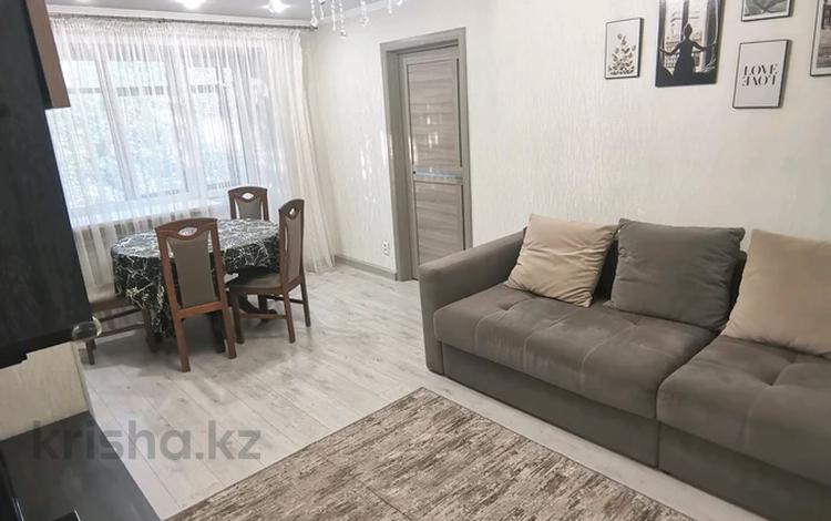 2-комнатная квартира · 43 м² · 2/2 этаж, мкр Новый Город, Мкр Новый Город. улица Пичугина 247 за 16.3 млн ₸ в Караганде, Казыбек би р-н — фото 13