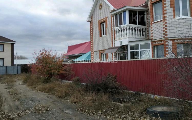 Жеке үй · 4 бөлме · 160 м² · 10 сот., мкр 41-й разъезд, Мкр 41-й разъезд 6, бағасы: 39.5 млн 〒 в Актобе — фото 2