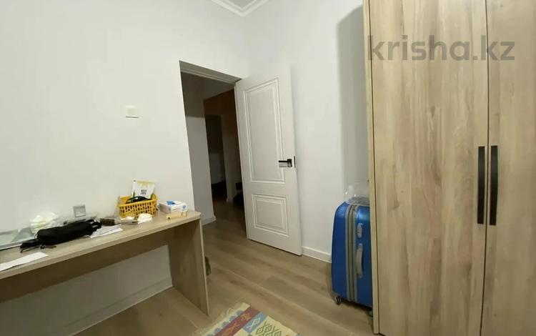 2-бөлмелі пәтер · 61 м² · 2/9 қабат, мкр Самал, Достык 105/2, бағасы: 50.5 млн 〒 в Алматы, Медеуский р-н — фото 2