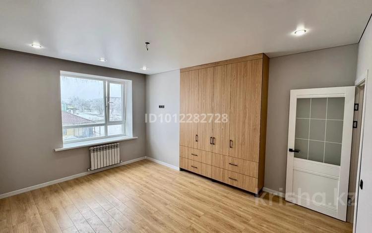 2-комнатная квартира · 60 м² · 1/7 этаж, ул. Сарытогай 13 за 30 млн ₸ в Астане, Есильский р-н — фото 2