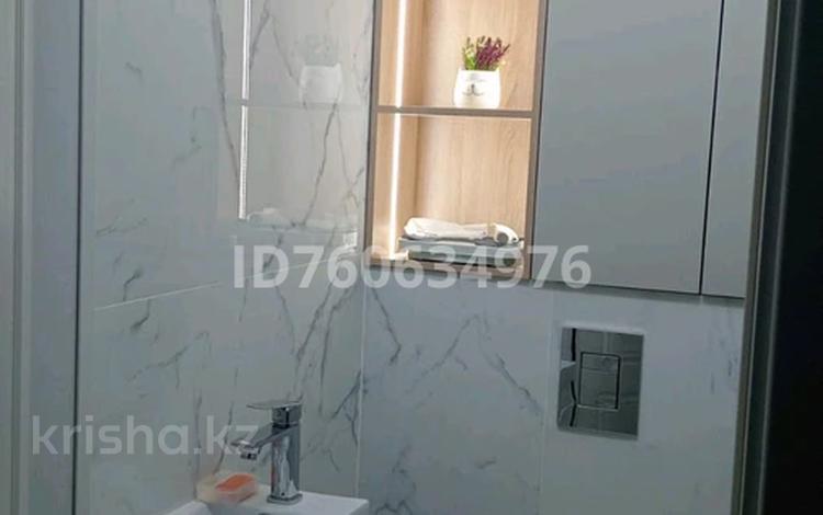 3-бөлмелі пәтер · 98 м² · 4/9 қабат, Нұрсая ш/а., Т. Жумагалиева 10, бағасы: 50 млн ₸ в Атырау, мкр Нурсая — фото 2
