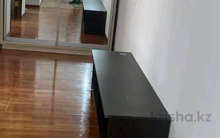 1-комнатная квартира · 50 м² · 4/10 этаж, Отырар 10 за 210 000 ₸ в Астане, р-н Байконур — фото 2