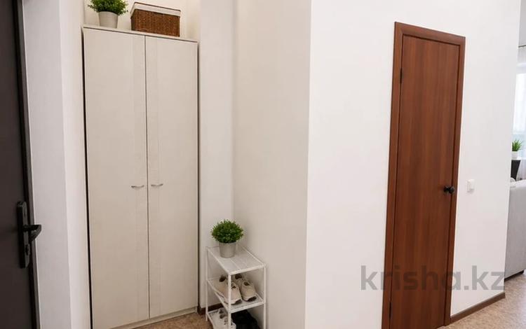 1-бөлмелі пәтер · 44 м² · 2/2 қабат, Гагарина, бағасы: 10.3 млн ₸ в Уральске — фото 2