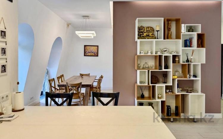 3-комнатная квартира · 280 м² · 4/4 этаж, Керей-Жәнібек хандар 29 — Аль Фараби за 170 млн ₸ в Алматы — фото 45