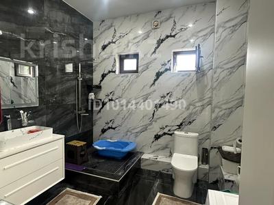 Отдельный дом · 8 комнат · 240 м² · 10 сот., Кавказская 18 — Район полшадка за 95 млн ₸ в Есик