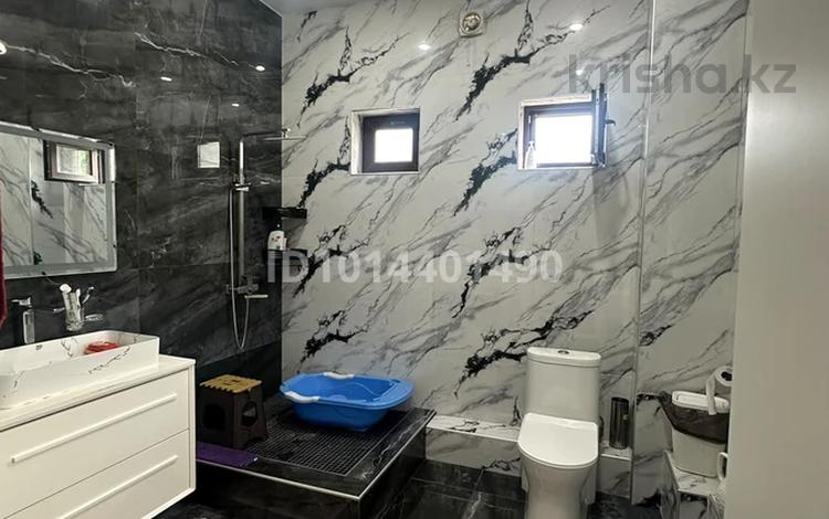 Отдельный дом · 8 комнат · 240 м² · 10 сот., Кавказская 18 — Район полшадка за 95 млн ₸ в Есик — фото 2