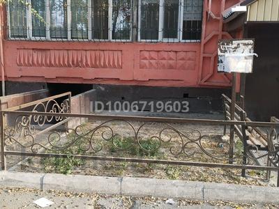 3-бөлмелі пәтер · 65 м² · 1/5 қабат, мкр Алатау 6 — Сейфуллина, бағасы: 21 млн ₸ в Таразе