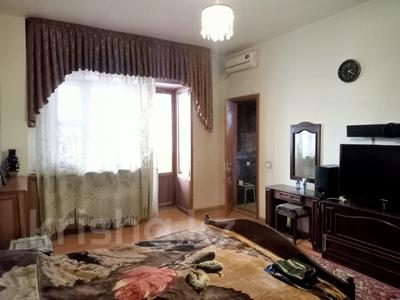 4-бөлмелі пәтер · 158.3 м² · 2/7 қабат, мкр Самал-2, бағасы: 171 млн ₸ в Алматы, Медеуский р-н
