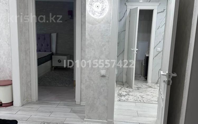 3-комнатная квартира · 95 м² · 1/5 этаж, Крестьянская 45 — 1000 мелочей заправка за 250 000 ₸ в Семее — фото 2