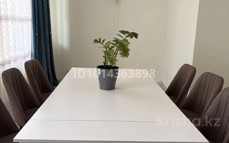 3-комнатная квартира · 80 м² · 1/5 этаж, 29-й мкр за 20 000 ₸ в Актау — фото 2