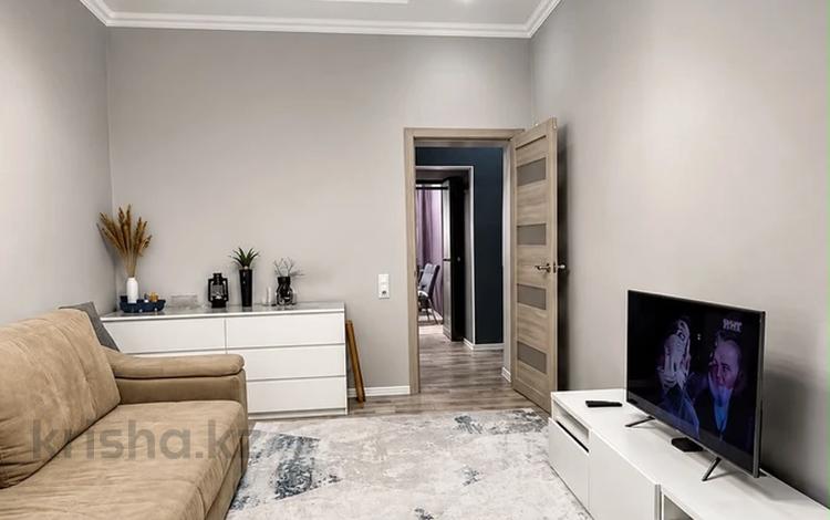 2-бөлмелі пәтер · 48 м² · 2/3 қабат, Момышулы 39 — Валиханова, бағасы: 300 000 ₸ в Семее — фото 2