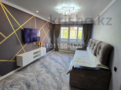 3-бөлмелі пәтер · 60 м² · 2/4 қабат, Мкр. Жетысу 27, бағасы: 20 млн ₸ в Талдыкоргане, военный городок Улан