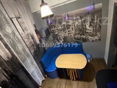 2-комнатная квартира · 43 м² · 3/3 этаж, проспект Шакарима за 185 000 ₸ в Усть-Каменогорске