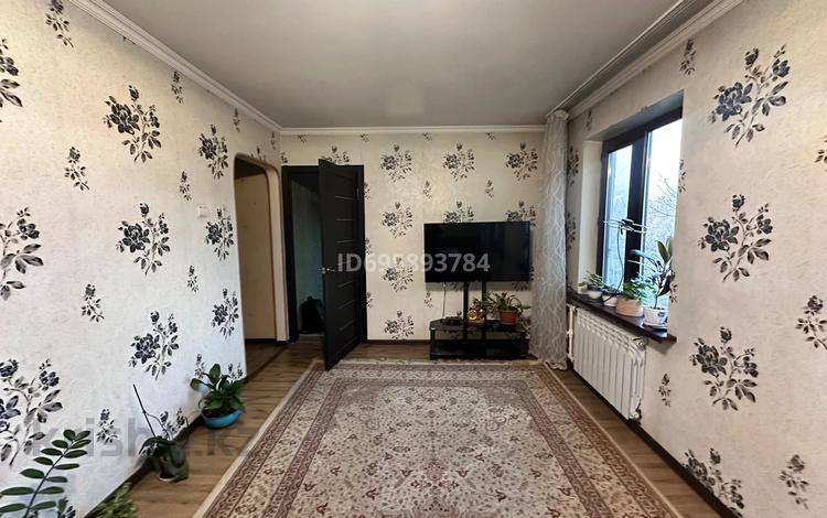 3-комнатная квартира, 60 м², 5/5 этаж, мкр Тастак-1 19 — Возле 130 гимназии