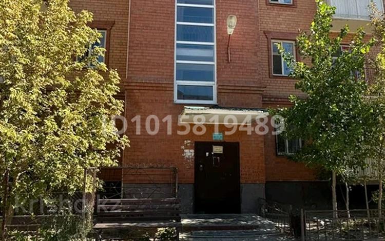 3-бөлмелі пәтер · 73 м² · 5/5 қабат, Жаппасбай батыра — Мектеп магазин 7,16,10 маршрут жүреді, бағасы: 21 млн ₸ в  — фото 2