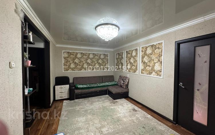 2-комнатная квартира · 45 м² · 1/5 этаж, Майкудук, 12й микрорайон 19 за 11 млн ₸ в Караганде, Алихана Бокейханова р-н — фото 2