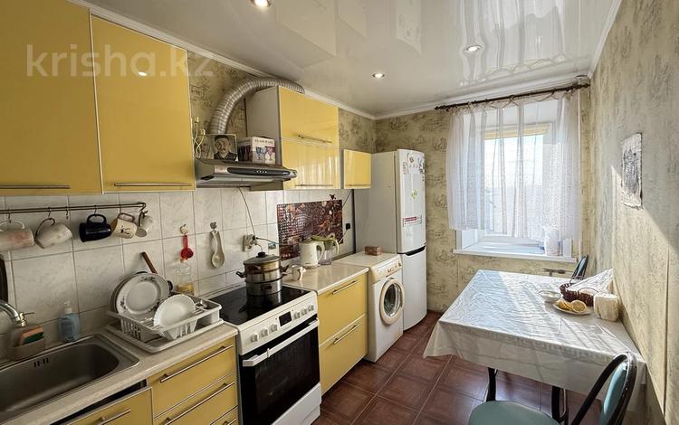3-комнатная квартира · 65 м² · 8/9 этаж, Назарбаева 44 за 23.5 млн ₸ в Павлодаре — фото 2