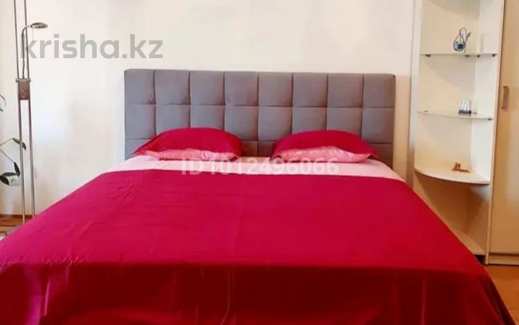1-комнатная квартира · 50 м² · 3/7 этаж, Аблай хана 74 — Гоголя Аблай хана за 16 000 ₸ в Алматы, Алмалинский р-н — фото 2