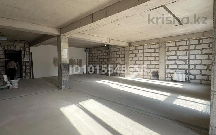 3-бөлмелі пәтер · 114.7 м² · 1/3 қабат, Керей Жанибек Хандар, бағасы: ~ 134.2 млн ₸ в Алматы, Медеуский р-н — фото 2