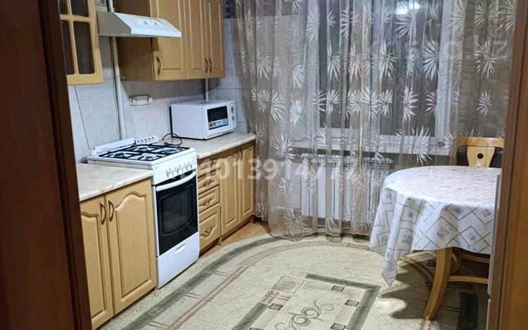 3-комнатная квартира · 75 м² · 2/5 этаж, мкр Тастак-3 47 за 340 000 ₸ в Алматы, Алмалинский р-н — фото 2