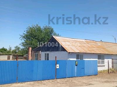 Продажа домов и дачи в Астрахани: Часть дома · 3 комнаты · 75 м² · 7 сот., Садовая 4/2 за 20 млн 〒 Часть дома · 3 комнаты · 75 м² · 7 сот., Садовая 4/2 за 20 млн 〒 в Астрахани
