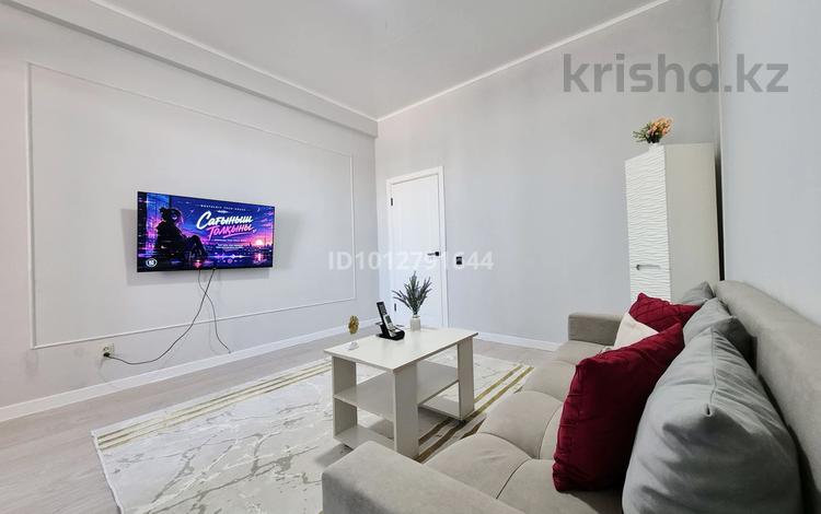 2-комнатная квартира · 60 м² · 9/15 этаж, 17-й мкр, ​17-й микрорайон 9 за 16 000 ₸ в Актау — фото 2
