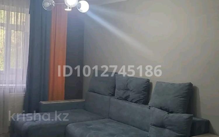 2-бөлмелі пәтер · 48 м² · 4/5 қабат, мкр Самал 9, бағасы: 130 000 ₸ в Таразе — фото 2
