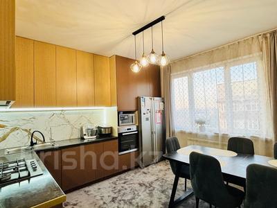 3-комнатная квартира · 103 м² · 9/9 этаж, мкр Аксай-1А, Мкр. Аксай 28 — Момышулы-Райымбека за 50 млн ₸ в Алматы, Ауэзовский р-н
