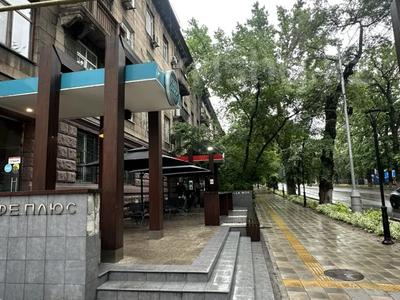 3-комнатная квартира · 75.3 м² · 3/3 этаж, Желтоксан 144 — Кабанбай батыра за 76 млн ₸ в Алматы, Алмалинский р-н