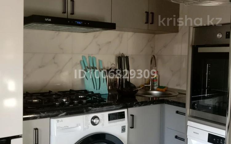 3-бөлмелі пәтер · 65 м² · 1/4 қабат, №1 ш/а. 9, бағасы: 350 000 ₸ в Алматы, Ауэзовский р-н — фото 2