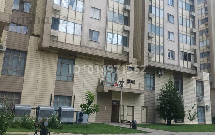 1-бөлмелі пәтер · 43 м² · 3/10 қабат, Ақсай-5 ш/а., мкр Аксай, Б. Момышулы 25, бағасы: 33 млн ₸ в Алматы, Ауэзовский р-н — фото 2