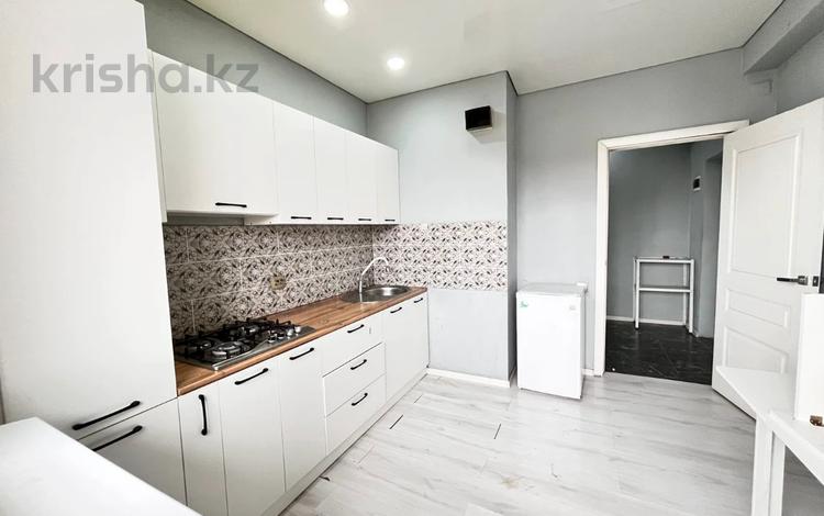 3-комнатная квартира · 80 м² · 9/10 этаж, мкр Шугыла, Жунисова 4/9 — Толе би за 290 000 ₸ в Алматы, Наурызбайский р-н — фото 5