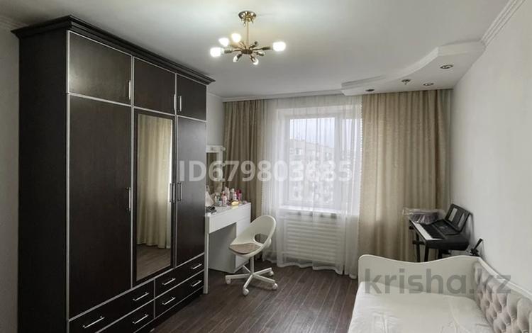 3-комнатная квартира, 69 м², 9/10 этаж, Майры 15 за 24 млн 〒 в Павлодаре — фото 2