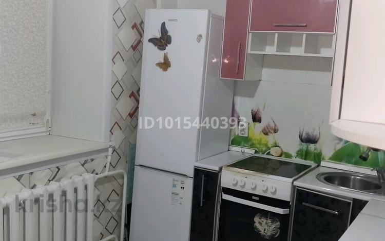 2-бөлмелі пәтер · 54 м² · 4/4 қабат, Камзина 10а, бағасы: 8 млн ₸ в Аксу — фото 2