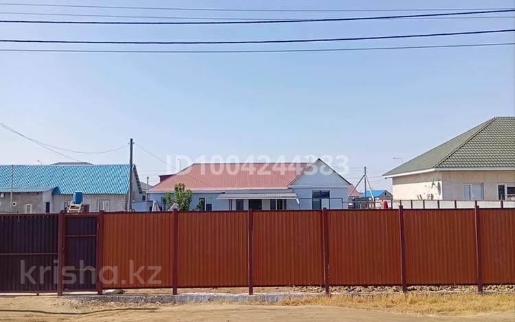 Отдельный дом · 3 комнаты · 120 м² · 8 сот., мкр Байтак-2, 24 42 — (быв.Водник-2 ) за 17 млн ₸ в Атырау — фото 4