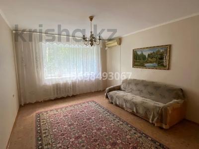 4-бөлмелі пәтер · 88 м² · 3/5 қабат, Ескалиева — Дом сзади облмаслихата, бағасы: 160 000 〒 в Уральске