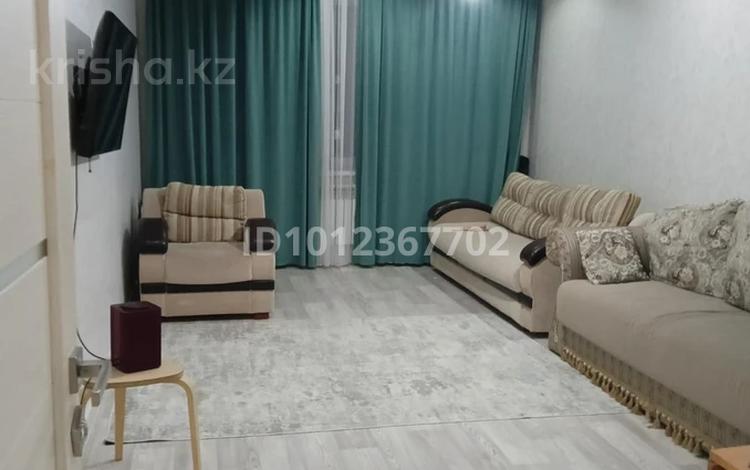 2-бөлмелі пәтер · 74 м² · 3/5 қабат, мкр. Алтын орда 50 e — Мангилик ел, бағасы: 230 000 ₸ в Актобе — фото 2