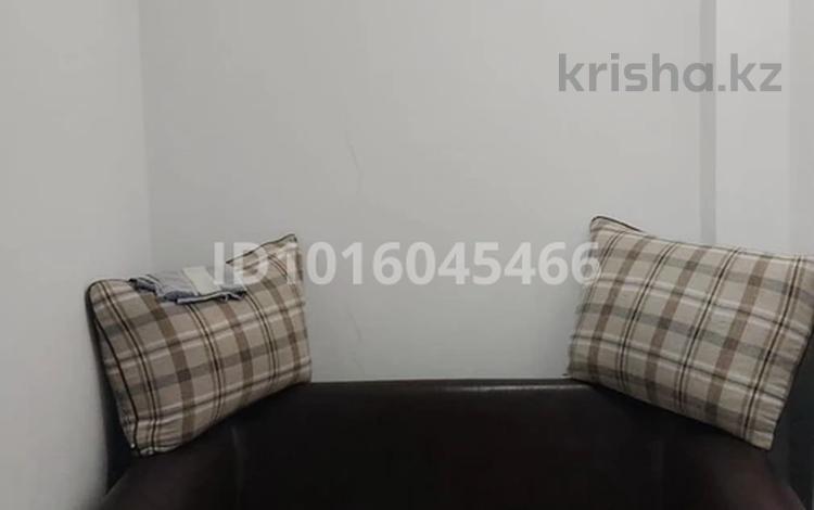 1-комнатная квартира · 36 м² · 4/17 этаж, мкр Юго-Восток, Бауыржана Момышулы 26/3 за 110 000 ₸ в Караганде, Казыбек би р-н — фото 2