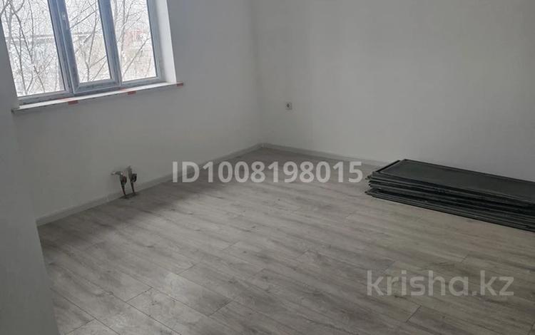 1-бөлмелі пәтер · 40 м² · 2/2 қабат, Страительная 31 — Напротив сто, бағасы: 100 000 ₸ в Иргели — фото 2