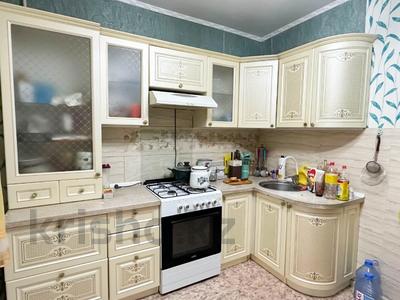 4-бөлмелі пәтер · 88 м² · 4/5 қабат, Жулдыз, бағасы: 25 млн ₸ в Талдыкоргане, мкр военный городок Жулдыз