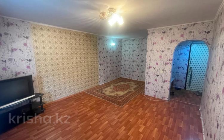 1-комнатная квартира · 35 м² · 2/5 этаж, Майкудук, 18й микрорайон за 7.5 млн ₸ в Караганде, Алихана Бокейханова р-н — фото 2