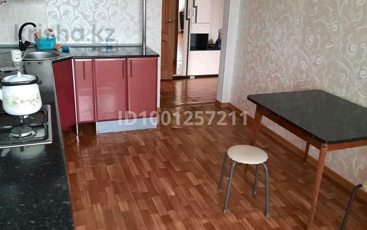 1-комнатная квартира · 45 м² · 3/5 этаж, мкр Кунаева — Женис рынок за 150 000 ₸ в Уральске — фото 2