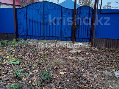 Отдельный дом · 2 комнаты · 80 м² · 474 сот., Школьная 37 за 50 млн 〒 в Уральске
