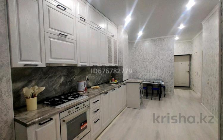 1-комнатная квартира · 50 м² · 1/7 этаж, 3-й мкр 120 за 16 млн ₸ в Актау — фото 2