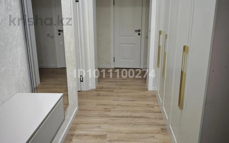 2-комнатная квартира · 79.6 м² · 1/16 этаж, улица Утеген батыра 11Дк7 за 450 000 ₸ в Алматы, Ауэзовский р-н — фото 2